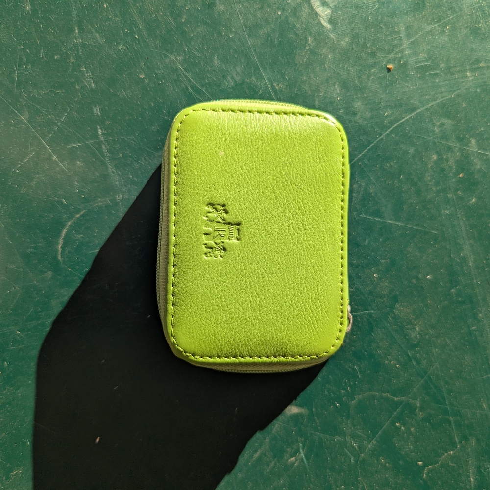 Rowallan Green Cosmetic Bag with Bottles - Picture 2 of 3